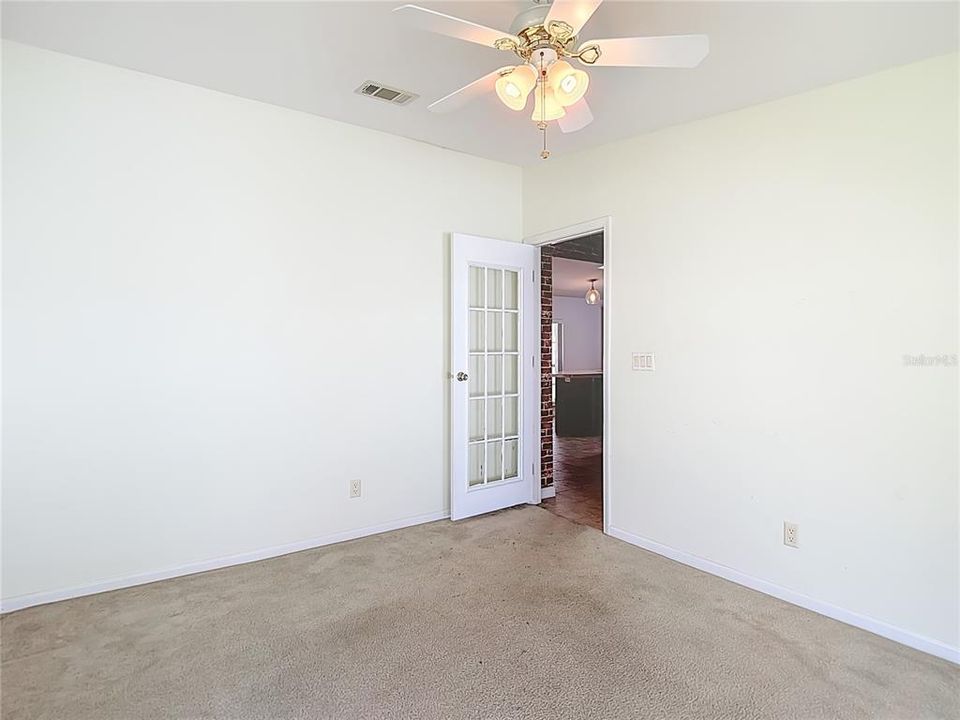 For Sale: $259,900 (2 beds, 2 baths, 1620 Square Feet)