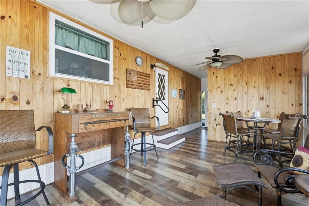 For Sale: $269,500 (2 beds, 2 baths, 1312 Square Feet)