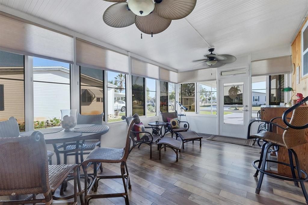 For Sale: $269,500 (2 beds, 2 baths, 1312 Square Feet)