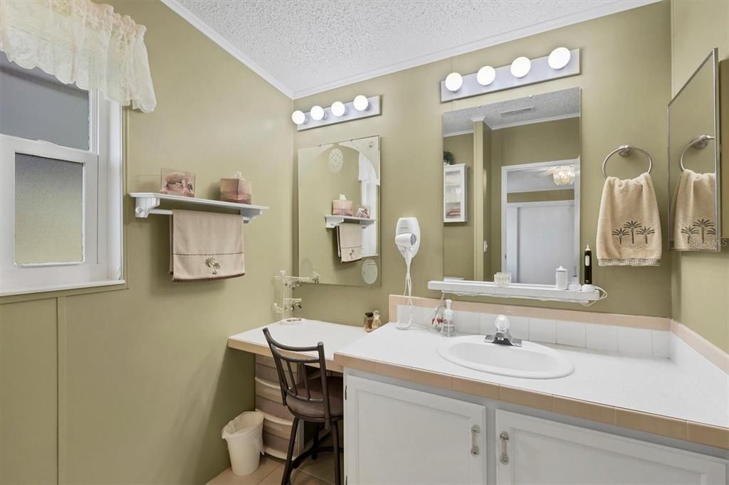 For Sale: $269,500 (2 beds, 2 baths, 1312 Square Feet)