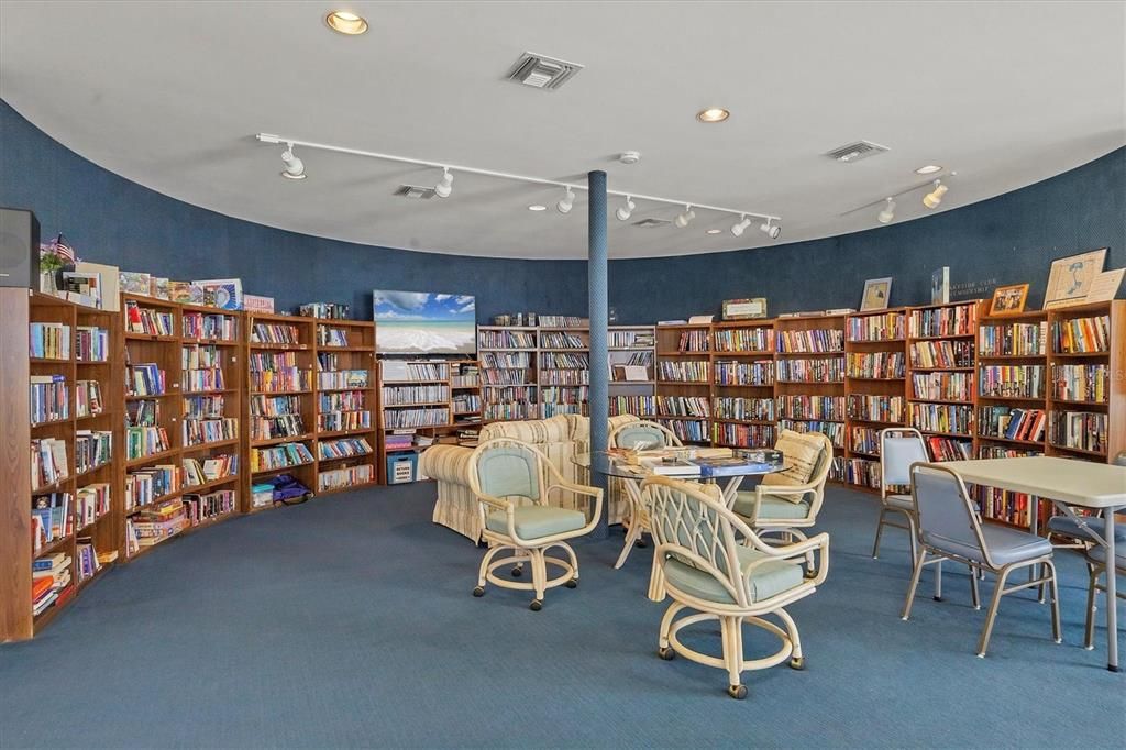 For Sale: $269,500 (2 beds, 2 baths, 1312 Square Feet)