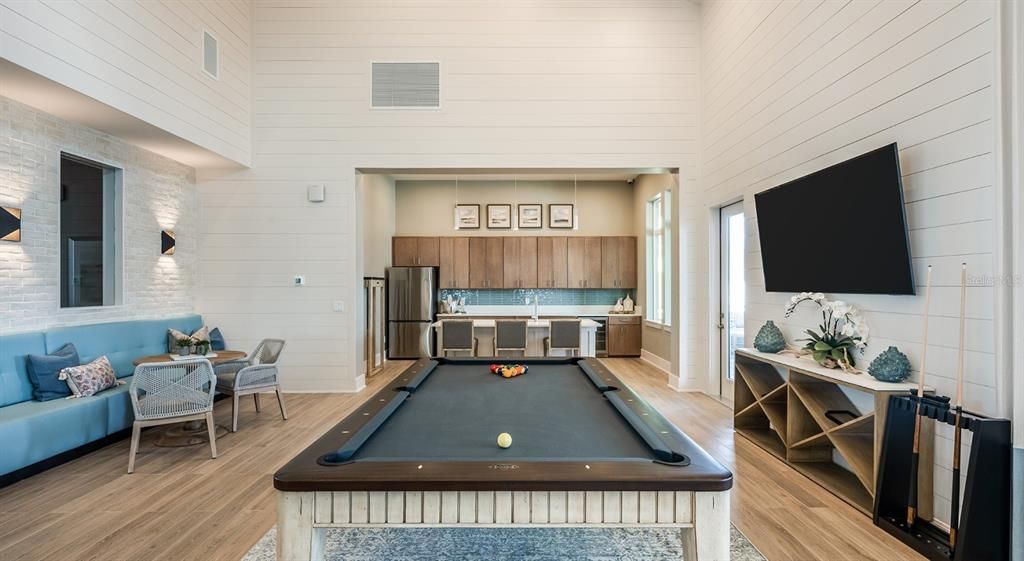 For Rent: $1,669 (1 beds, 1 baths, 726 Square Feet)