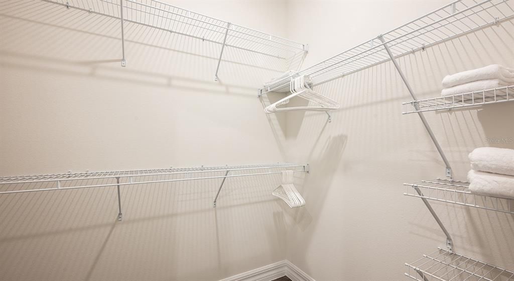 For Rent: $1,669 (1 beds, 1 baths, 726 Square Feet)