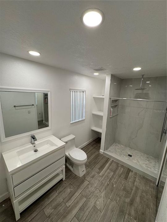 For Sale: $460,000 (4 beds, 2 baths, 1588 Square Feet)