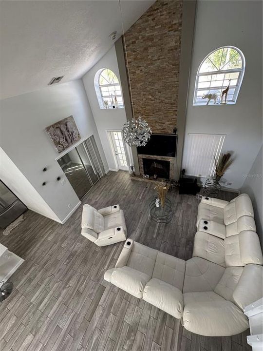 For Sale: $460,000 (4 beds, 2 baths, 1588 Square Feet)