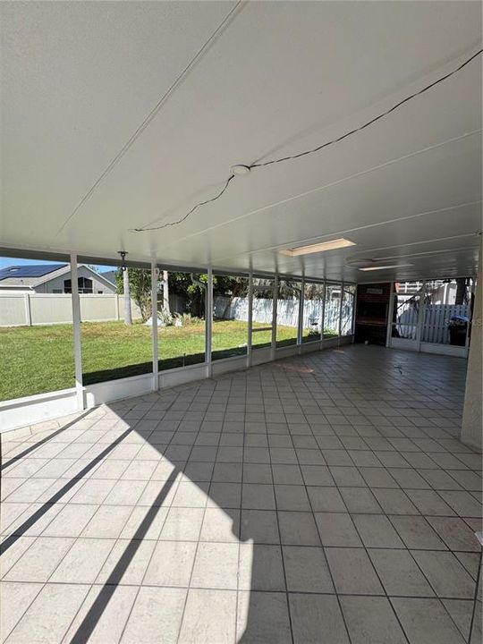 For Sale: $460,000 (4 beds, 2 baths, 1588 Square Feet)