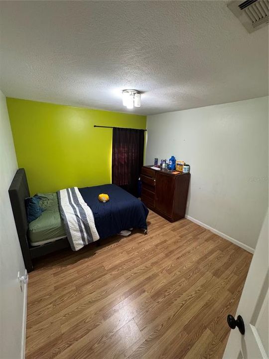 For Sale: $460,000 (4 beds, 2 baths, 1588 Square Feet)