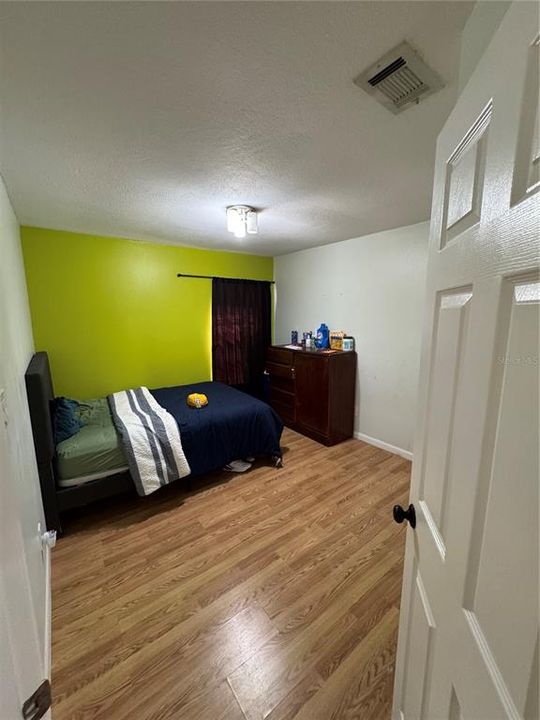 For Sale: $460,000 (4 beds, 2 baths, 1588 Square Feet)