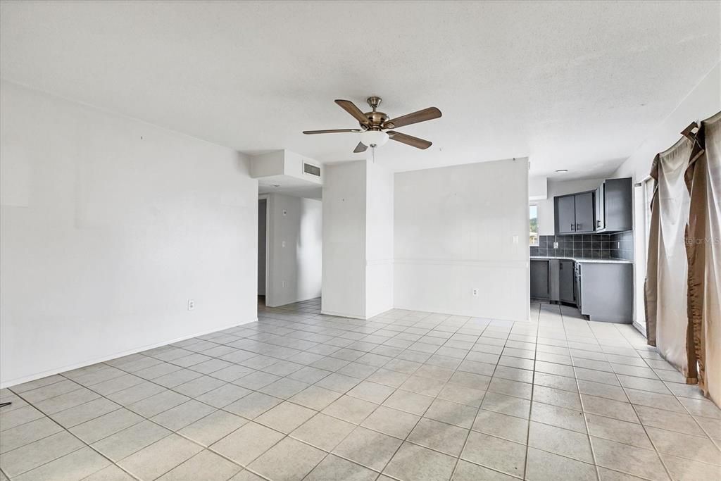 На продажу: $190,000 (3 спален, 2 ванн, 1040 Квадратных фут)