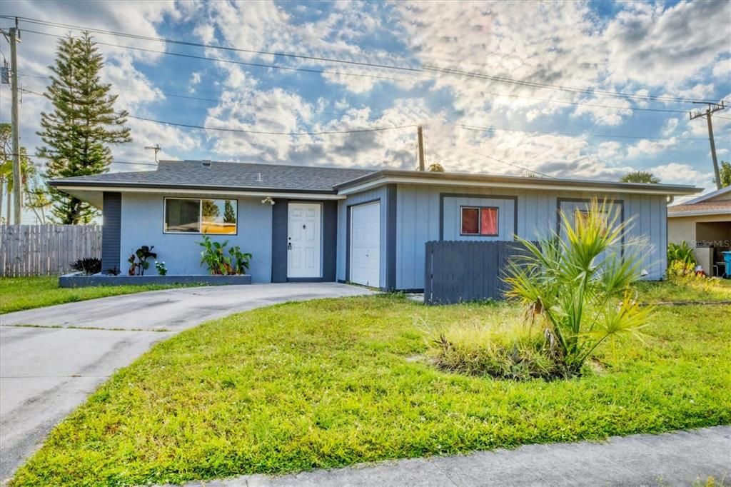 На продажу: $190,000 (3 спален, 2 ванн, 1040 Квадратных фут)