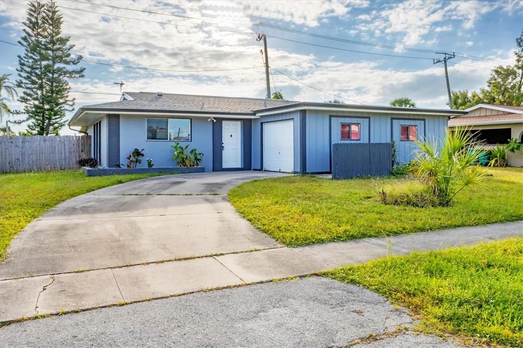 На продажу: $190,000 (3 спален, 2 ванн, 1040 Квадратных фут)