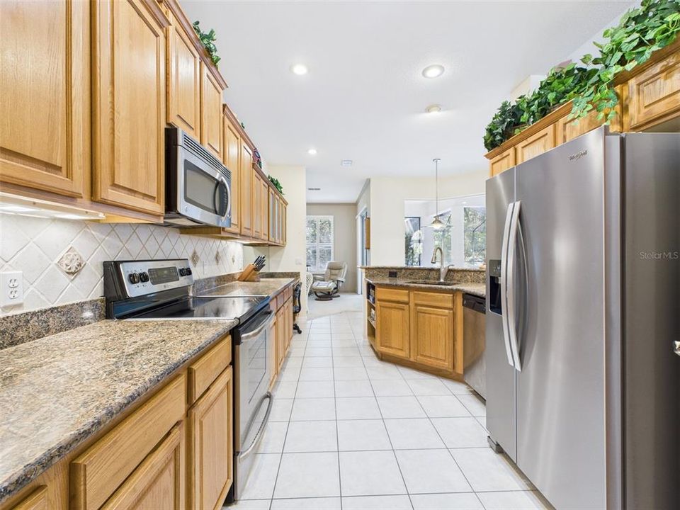 For Sale: $425,000 (3 beds, 2 baths, 2089 Square Feet)