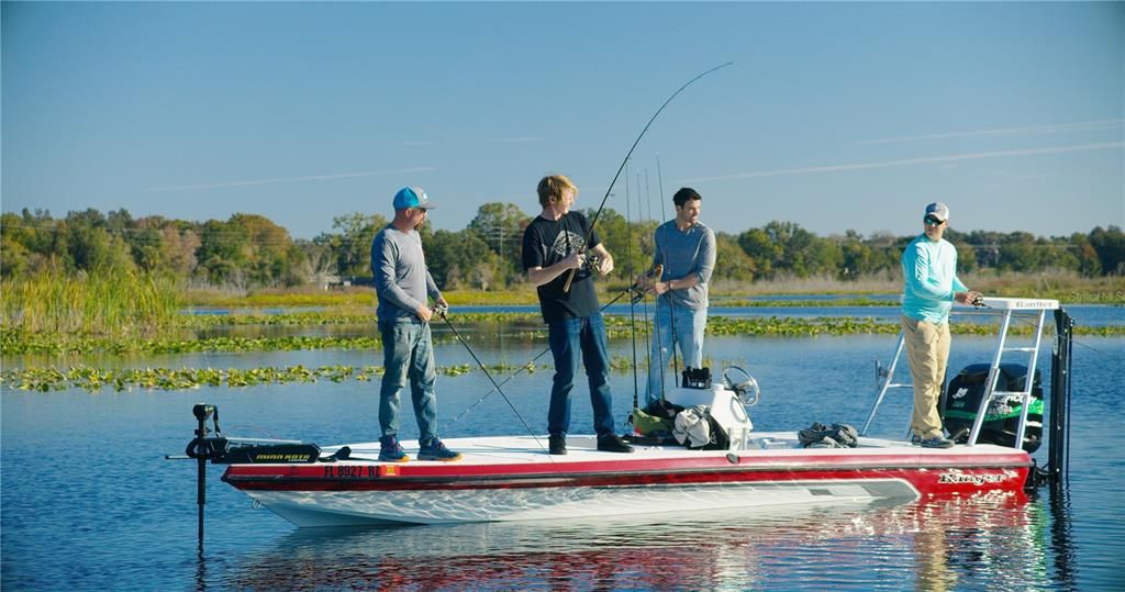 For Sale: $425,000 (3 beds, 2 baths, 2089 Square Feet)