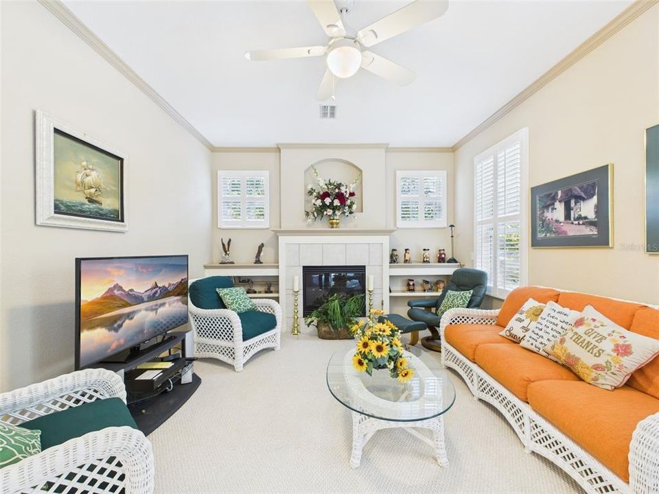 For Sale: $425,000 (3 beds, 2 baths, 2089 Square Feet)