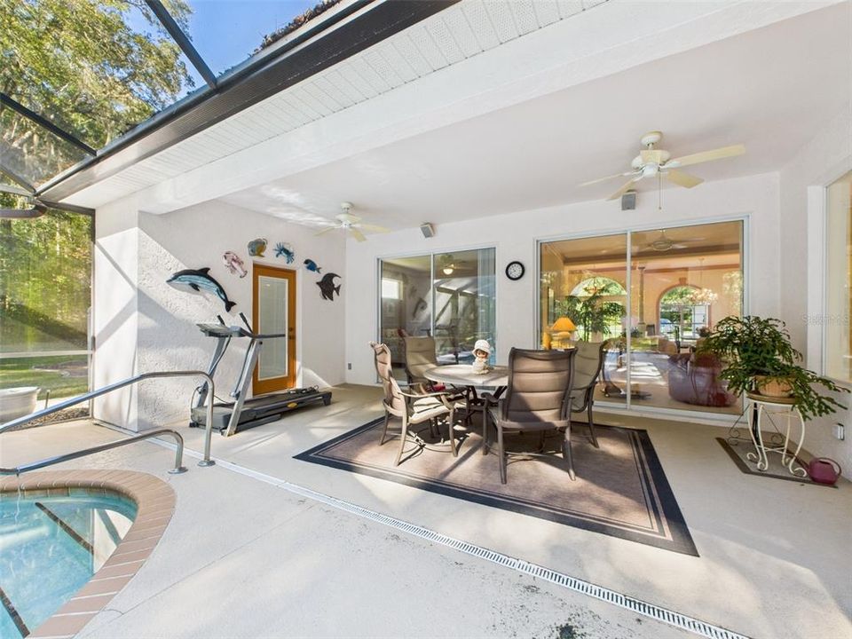 For Sale: $425,000 (3 beds, 2 baths, 2089 Square Feet)