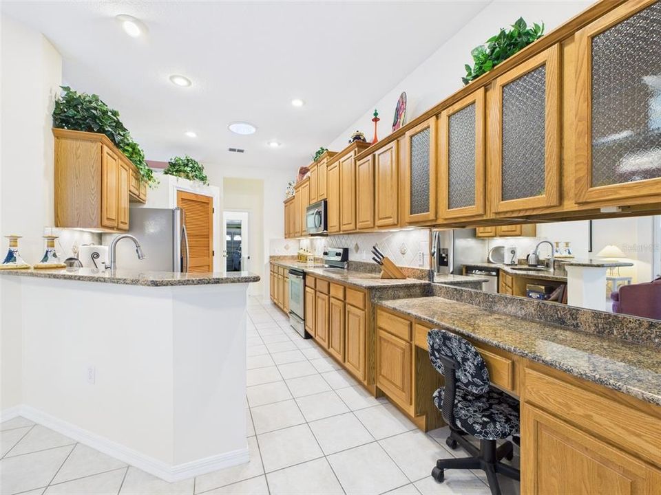 For Sale: $425,000 (3 beds, 2 baths, 2089 Square Feet)