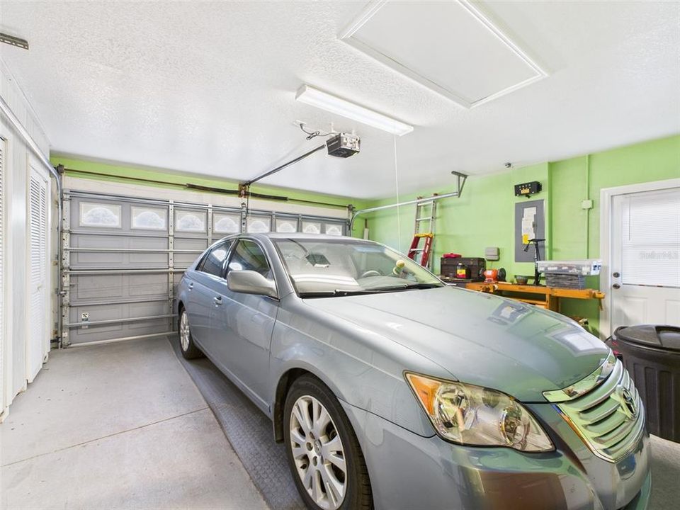 For Sale: $425,000 (3 beds, 2 baths, 2089 Square Feet)