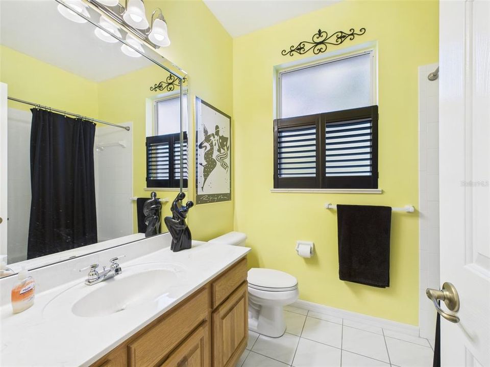 For Sale: $425,000 (3 beds, 2 baths, 2089 Square Feet)