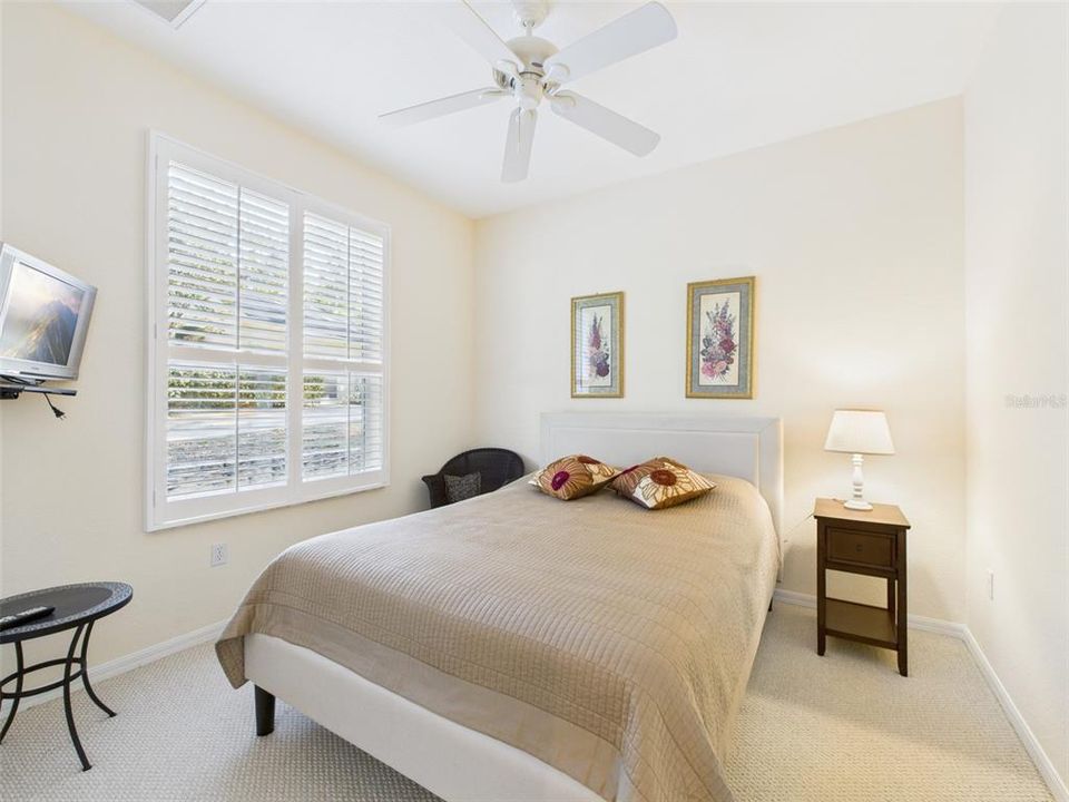 For Sale: $425,000 (3 beds, 2 baths, 2089 Square Feet)