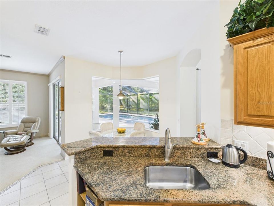 For Sale: $425,000 (3 beds, 2 baths, 2089 Square Feet)