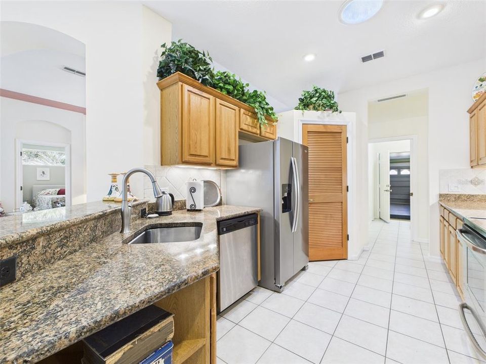 For Sale: $425,000 (3 beds, 2 baths, 2089 Square Feet)