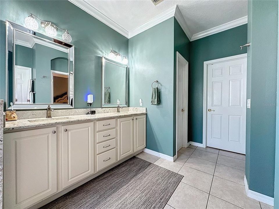 For Sale: $423,500 (3 beds, 3 baths, 2314 Square Feet)