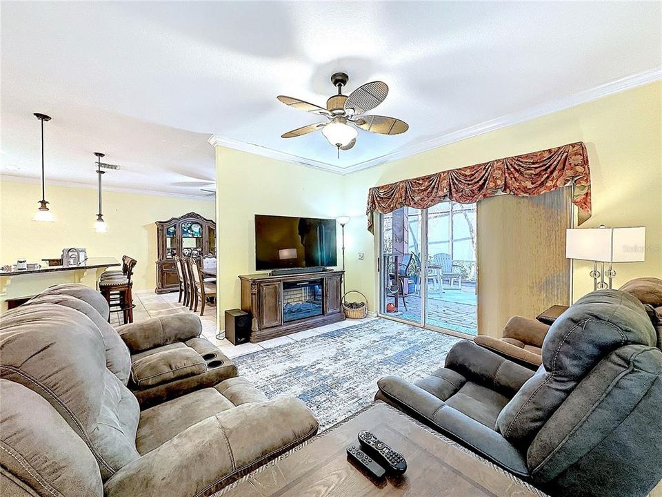 For Sale: $423,500 (3 beds, 3 baths, 2314 Square Feet)