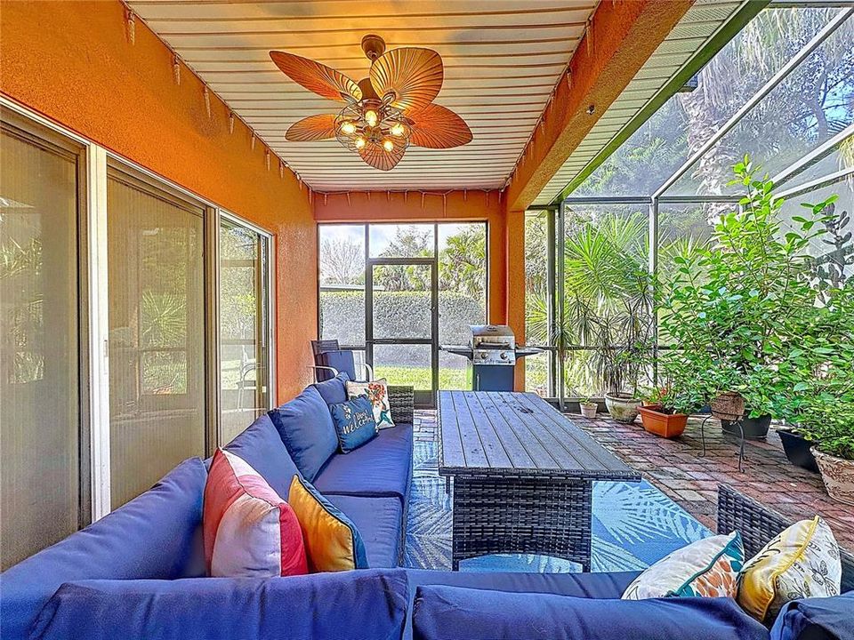 For Sale: $423,500 (3 beds, 3 baths, 2314 Square Feet)