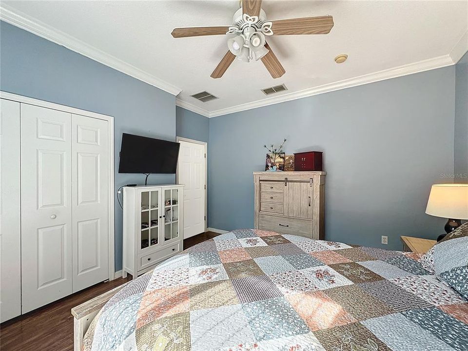 For Sale: $423,500 (3 beds, 3 baths, 2314 Square Feet)