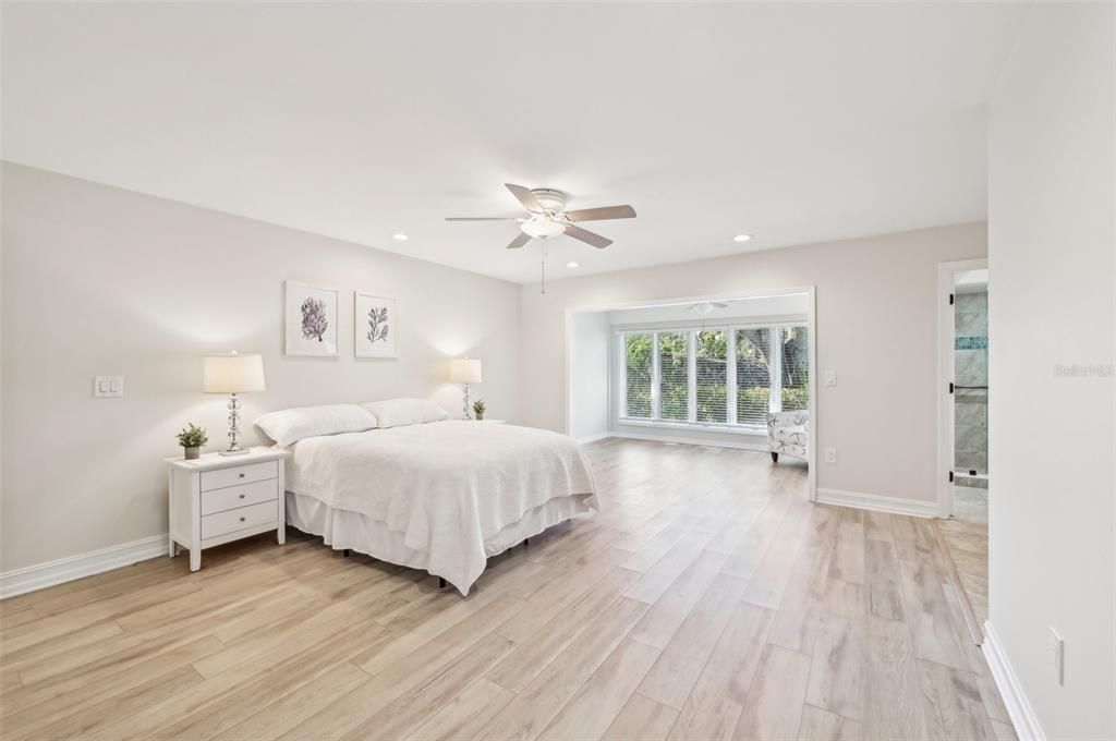 For Sale: $385,000 (2 beds, 2 baths, 1822 Square Feet)