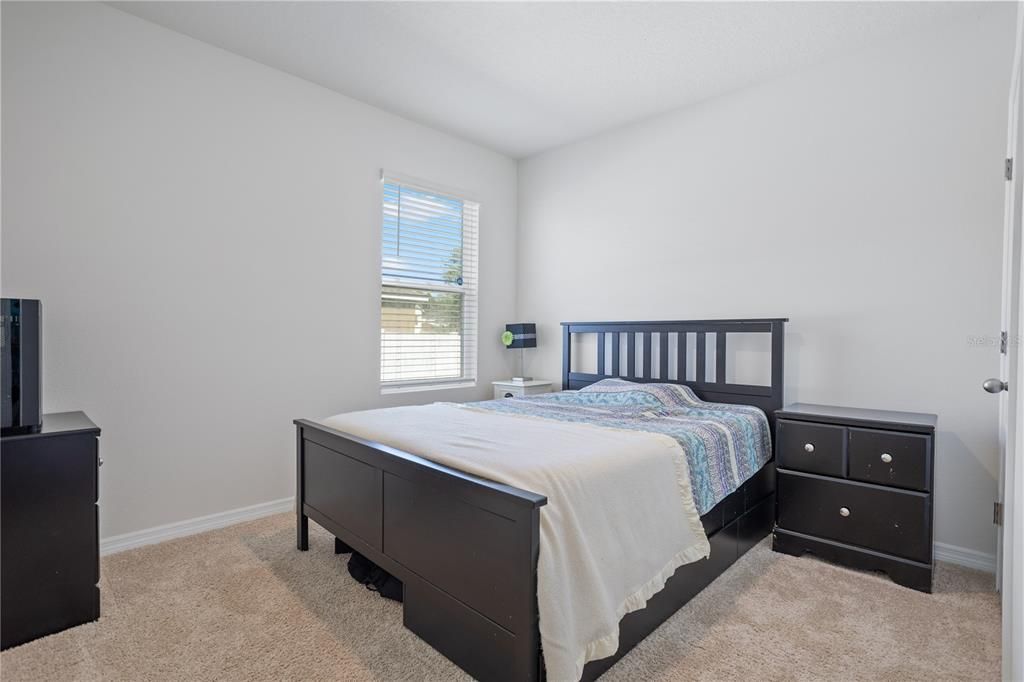 For Sale: $290,000 (4 beds, 2 baths, 1828 Square Feet)