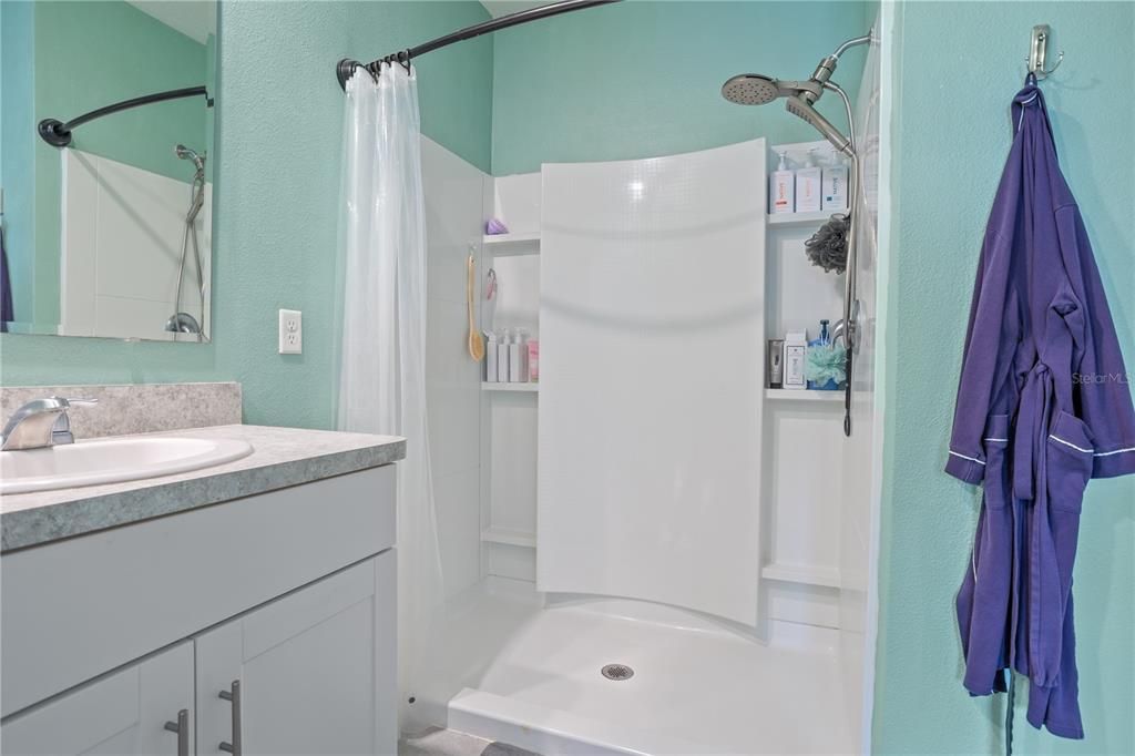 For Sale: $290,000 (4 beds, 2 baths, 1828 Square Feet)