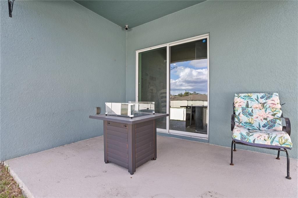 For Sale: $290,000 (4 beds, 2 baths, 1828 Square Feet)