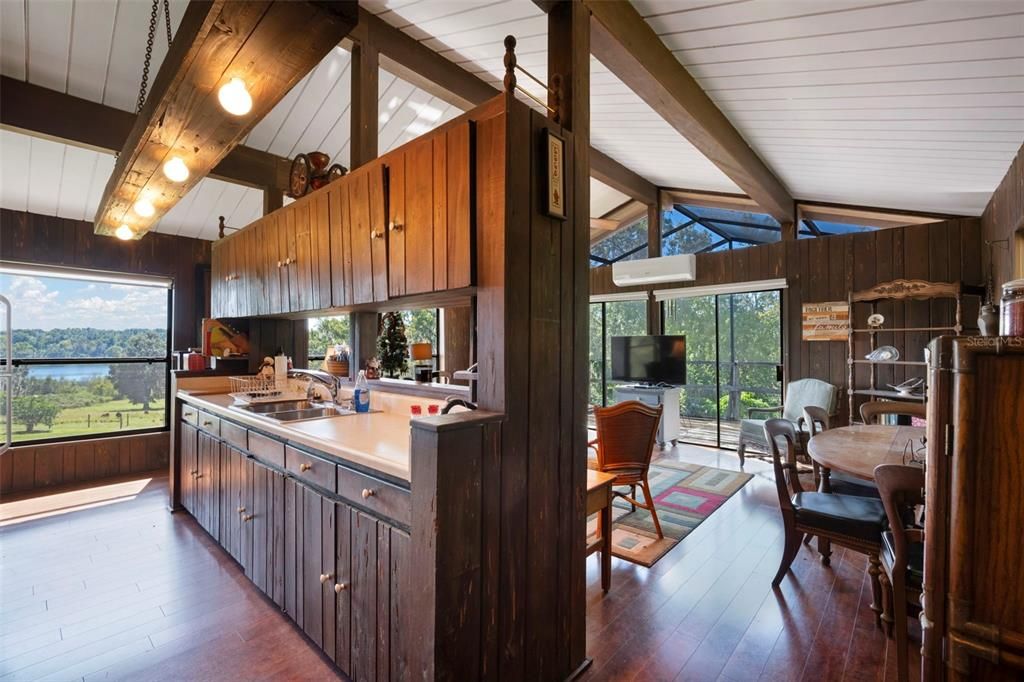 На продажу: $1,500,000 (1 спален, 1 ванн, 984 Квадратных фут)