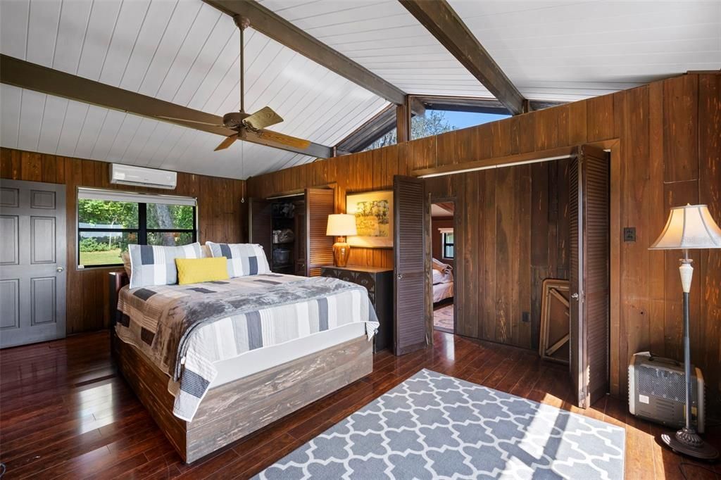 На продажу: $1,500,000 (1 спален, 1 ванн, 984 Квадратных фут)