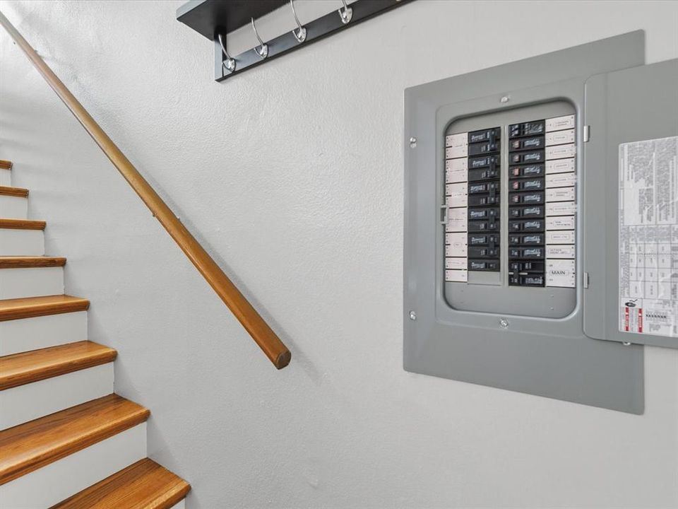 Activo con contrato: $239,000 (2 camas, 1 baños, 1080 Pies cuadrados)