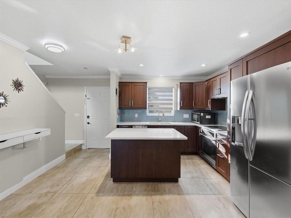 Activo con contrato: $239,000 (2 camas, 1 baños, 1080 Pies cuadrados)