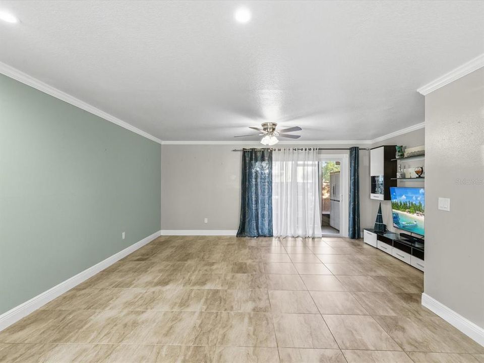 Activo con contrato: $239,000 (2 camas, 1 baños, 1080 Pies cuadrados)