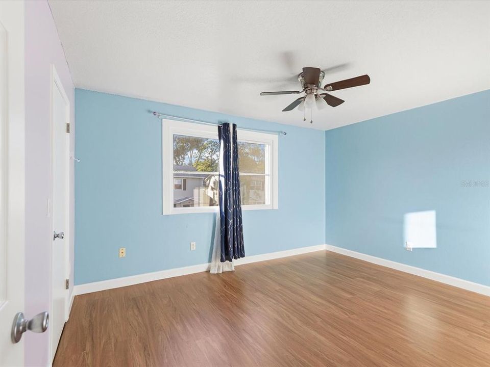 Activo con contrato: $239,000 (2 camas, 1 baños, 1080 Pies cuadrados)