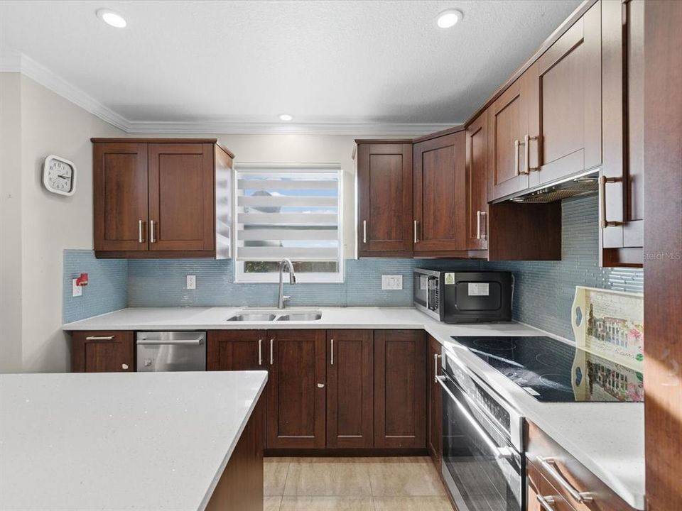 Activo con contrato: $239,000 (2 camas, 1 baños, 1080 Pies cuadrados)