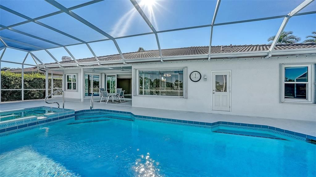 For Sale: $699,999 (3 beds, 2 baths, 2004 Square Feet)