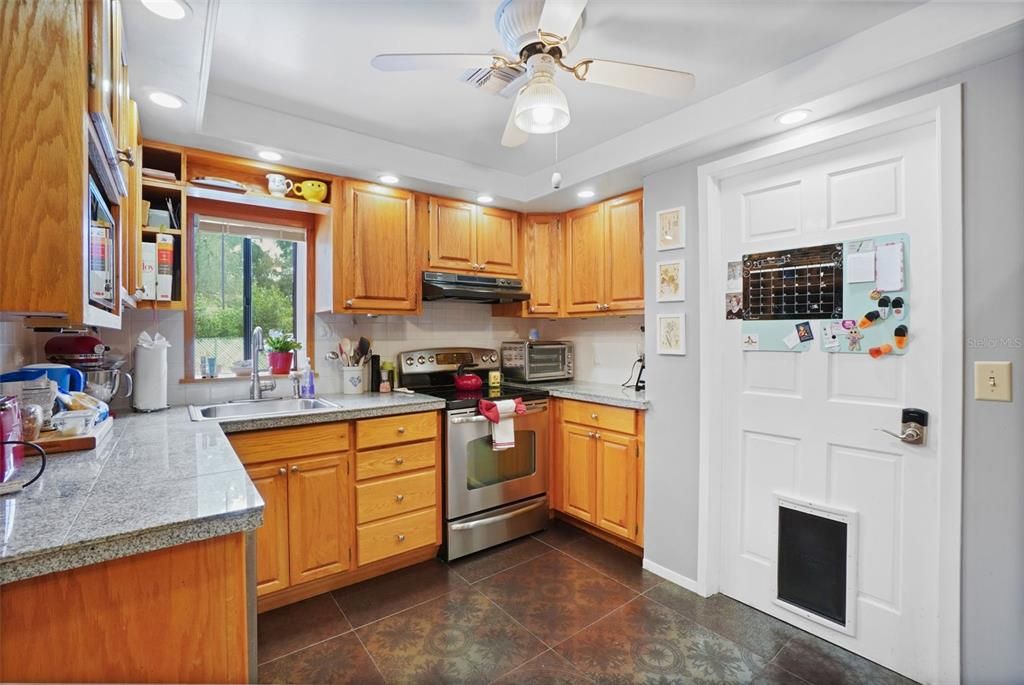 En Venta: $362,500 (3 camas, 1 baños, 1353 Pies cuadrados)