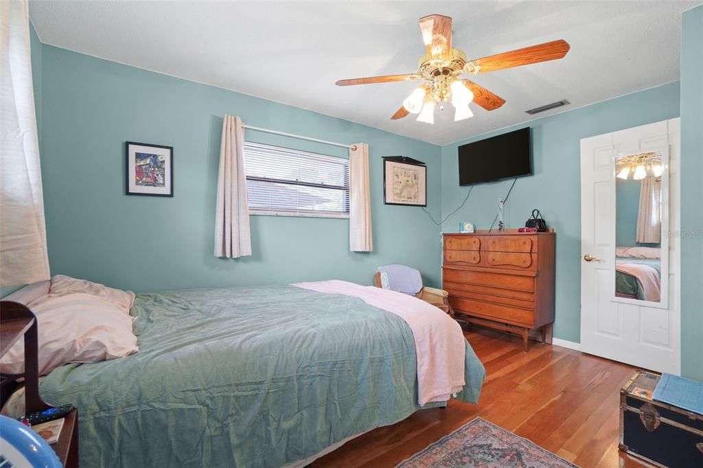 En Venta: $362,500 (3 camas, 1 baños, 1353 Pies cuadrados)