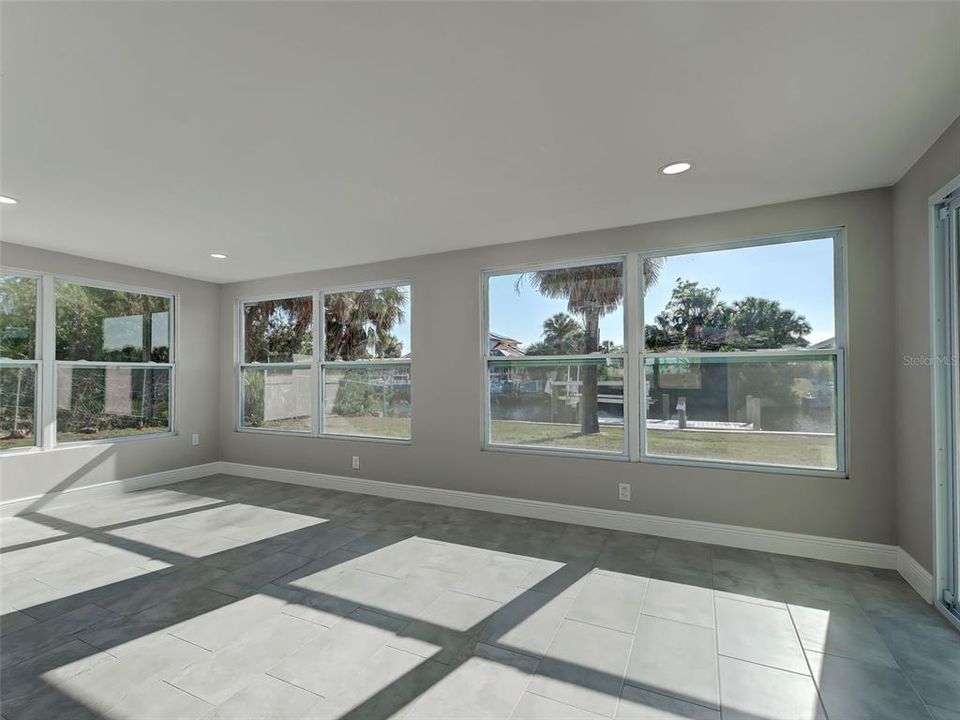 En Renta: $2,700 (3 camas, 2 baños, 1860 Pies cuadrados)