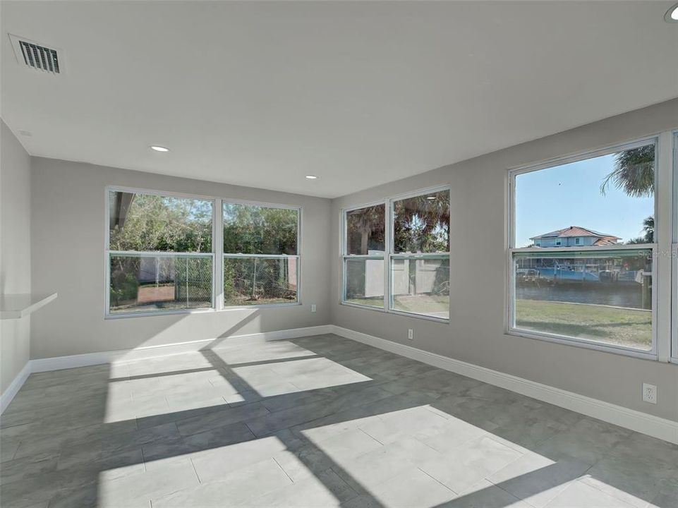 En Renta: $2,700 (3 camas, 2 baños, 1860 Pies cuadrados)