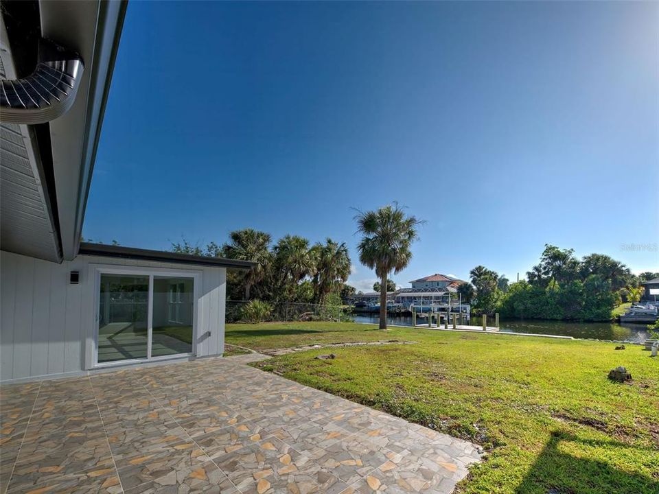 En Renta: $2,700 (3 camas, 2 baños, 1860 Pies cuadrados)