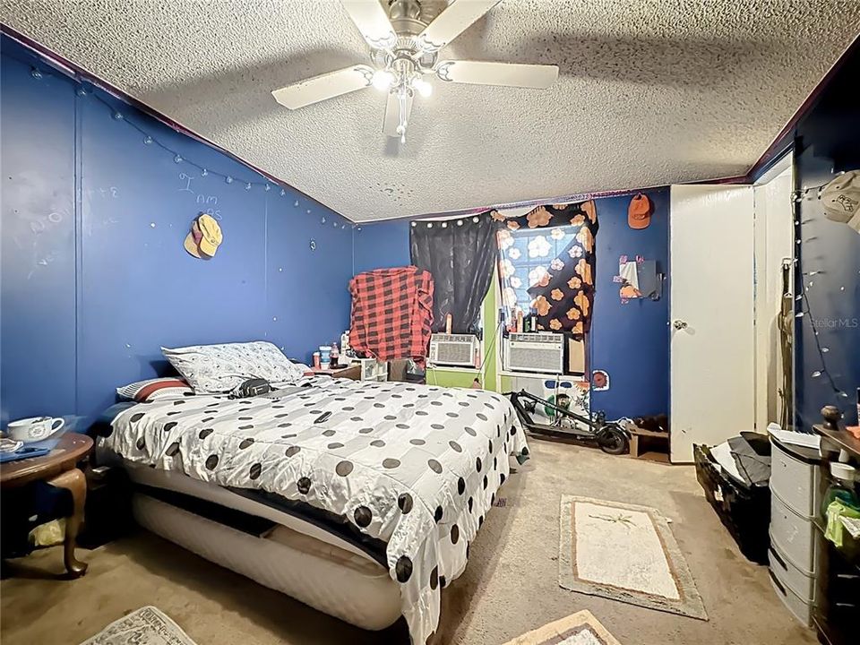 En Venta: $189,999 (4 camas, 2 baños, 2362 Pies cuadrados)