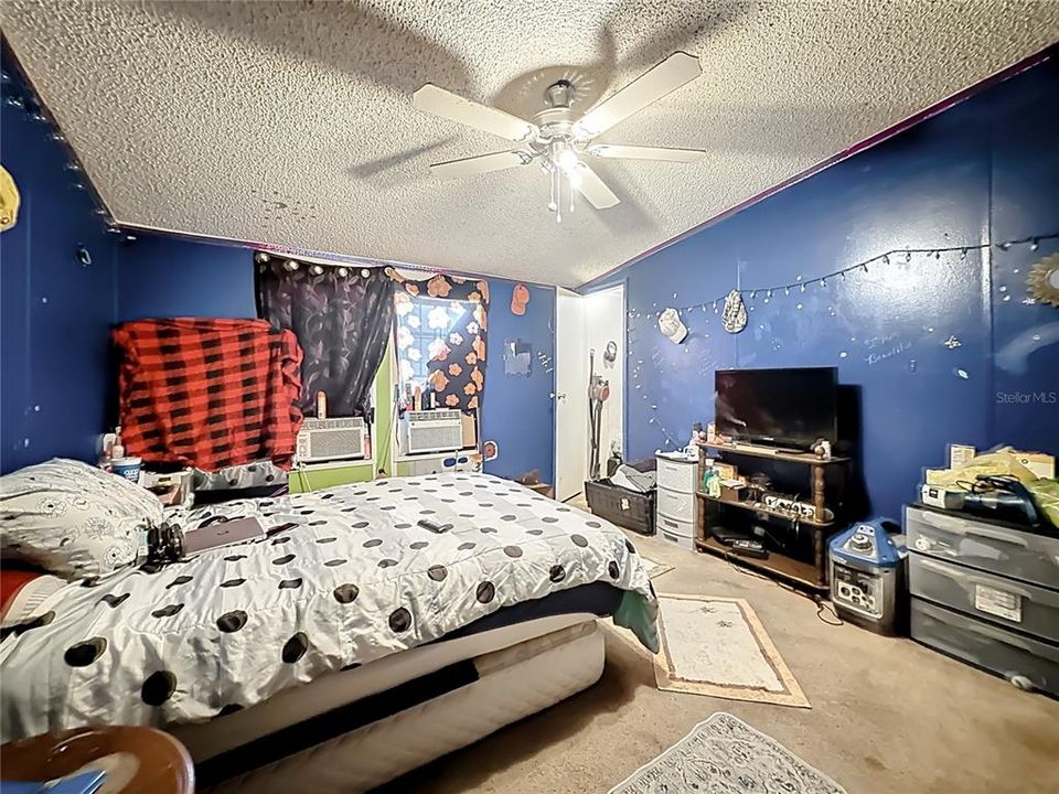 En Venta: $189,999 (4 camas, 2 baños, 2362 Pies cuadrados)