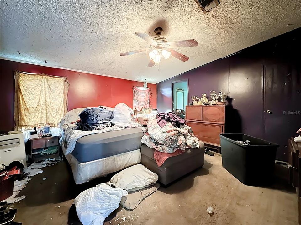 En Venta: $189,999 (4 camas, 2 baños, 2362 Pies cuadrados)