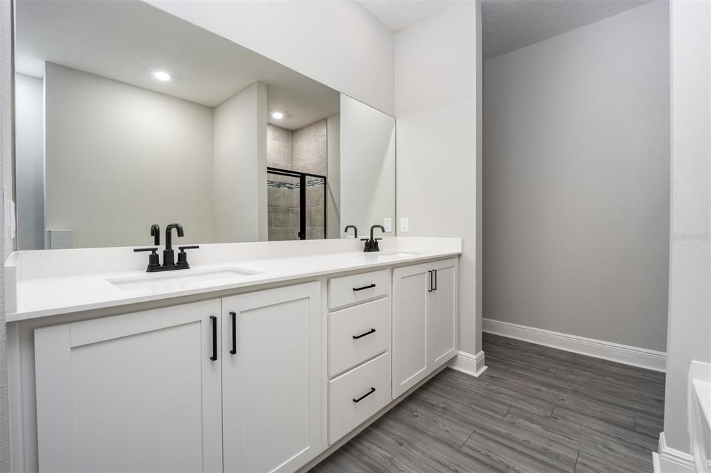 For Sale: $393,900 (4 beds, 2 baths, 1851 Square Feet)